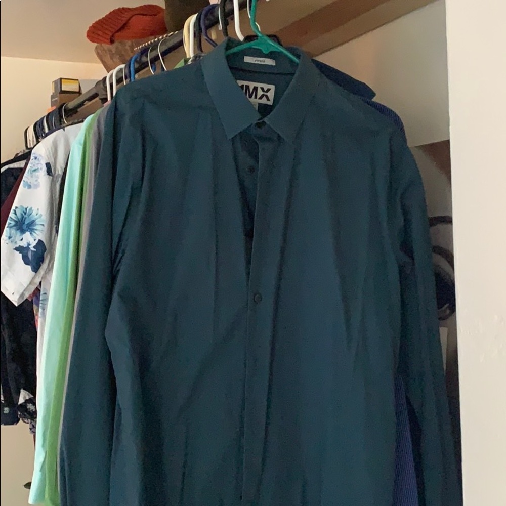 Fitted teal button down